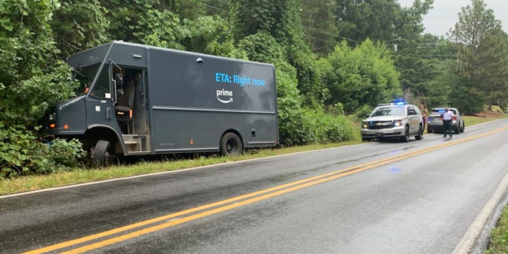 Officials: 2 arrested after Amazon delivery truck chase ends in Gaston County - WBTV