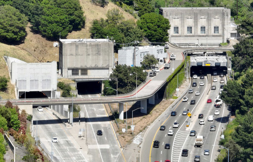 Truck fire closes Caldecott Tunnel bore; some vehicles stuck - The Mercury News