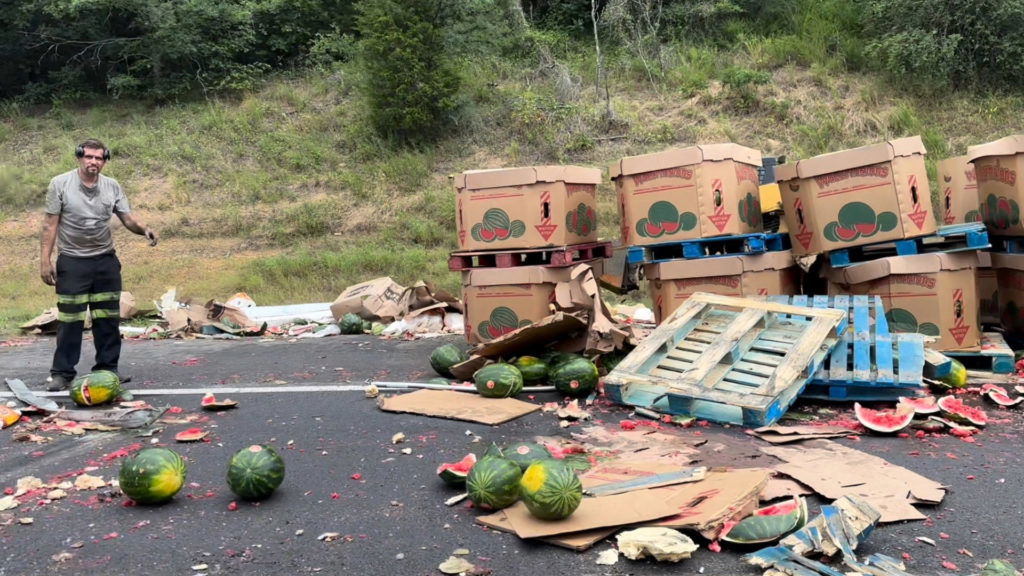 Semi-truck crash leaves watermelon spill on Interstate 40 in Conway County, injury reported - KARK