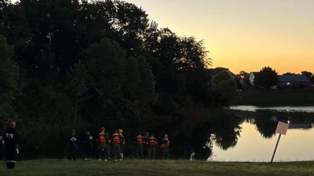IFD investigating car submerged in south Indy pond - WTHR