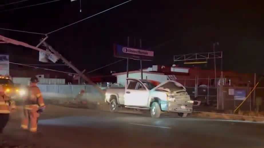 1 hurt after truck crashes into Sacramento power pole, officials say - KCRA Sacramento