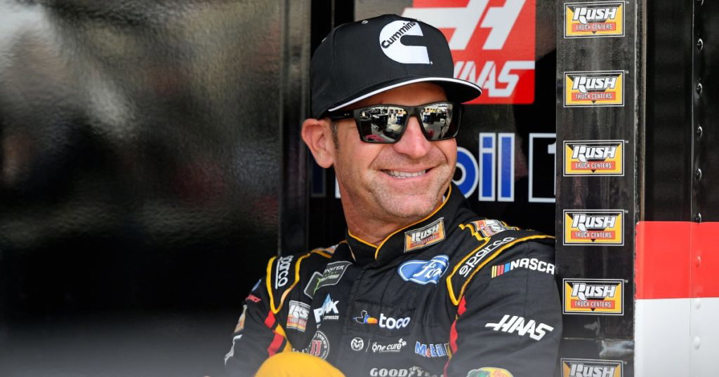 Clint Bowyer fumes over issues with his truck during NASCAR return at Nashville - On3.com