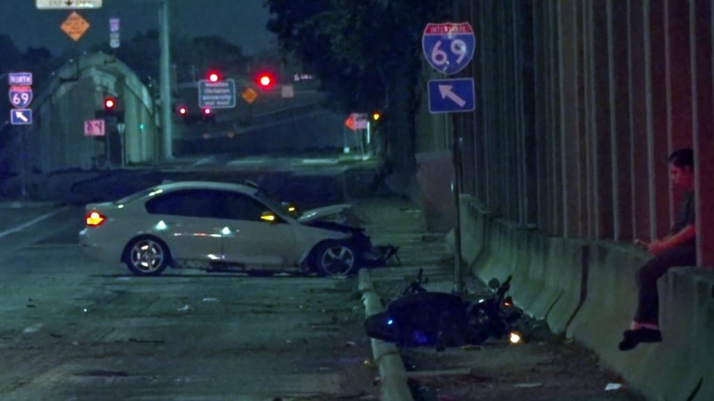 HPD: BMW leaves scene after hitting motorcycle on 59 - KHOU.com