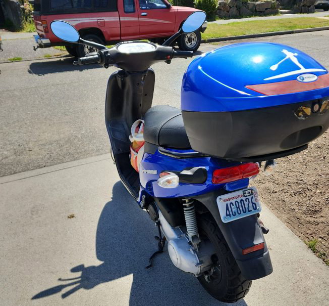 WEST SEATTLE CRIME WATCH: Thieves on motorcycle steal scooter - West Seattle Blog