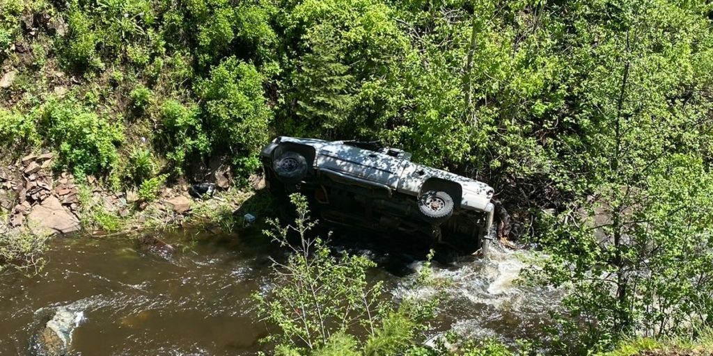 Dog Treks 4 Miles, Gets Help For Owner After Truck Plummets Off Road - Yahoo! Voices