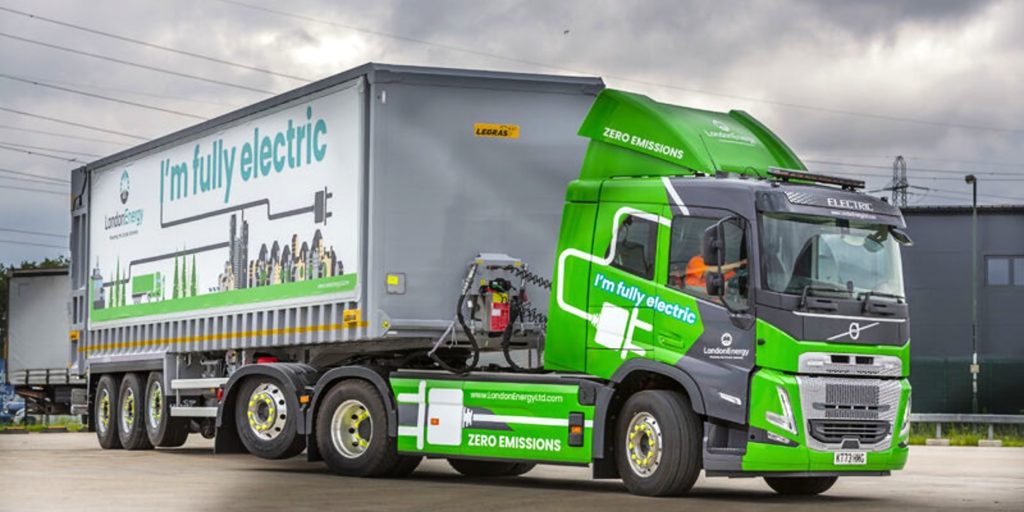 LondonEnergy puts Volvo FM Electric semi trucks to work in waste management - Electrek