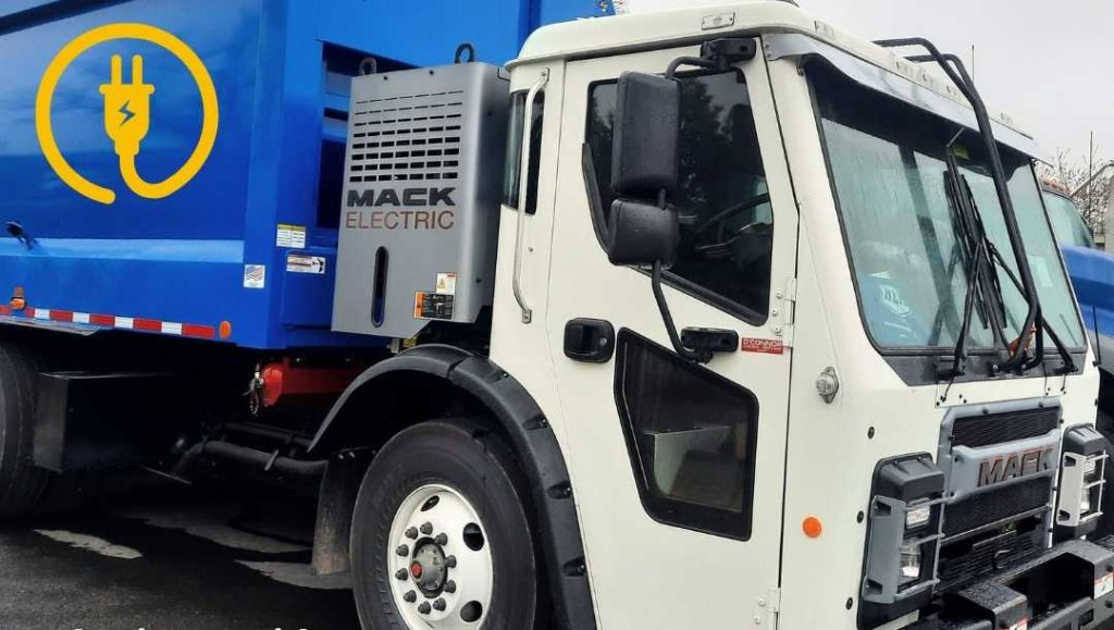 Portland unveils Maine's first electric garbage truck - WMTW Portland