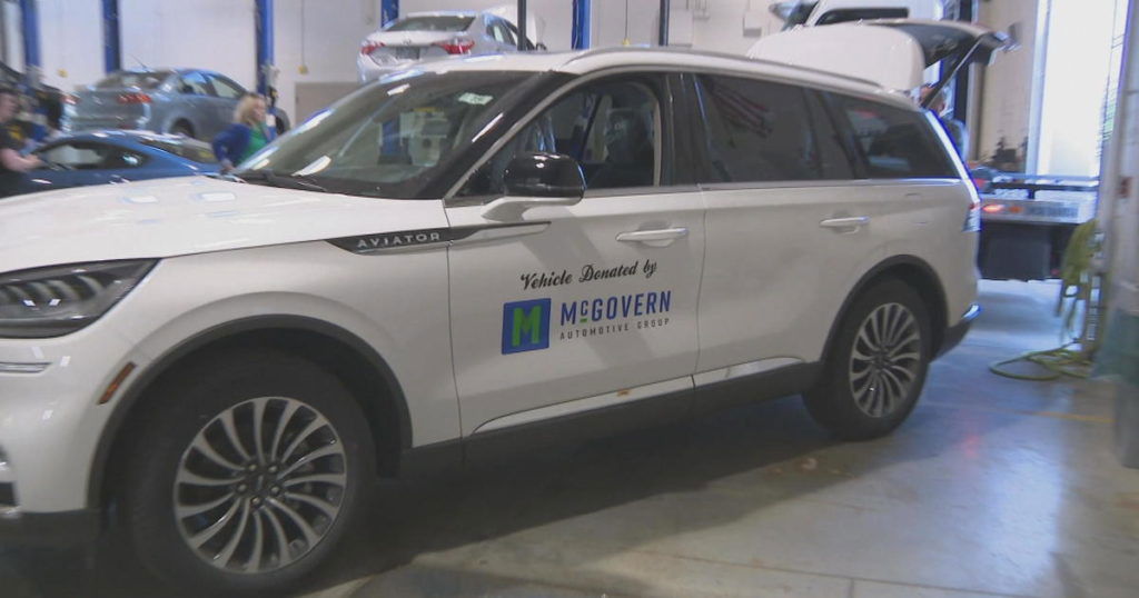 Massachusetts car dealership donates brand new car to students at New Hampshire high school - CBS Boston