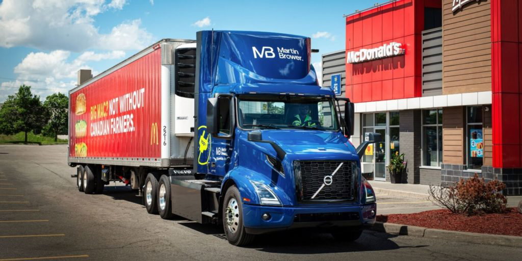 McDonald's puts 10 Volvo VNR Electric class 8 semi trucks to work - Electrek