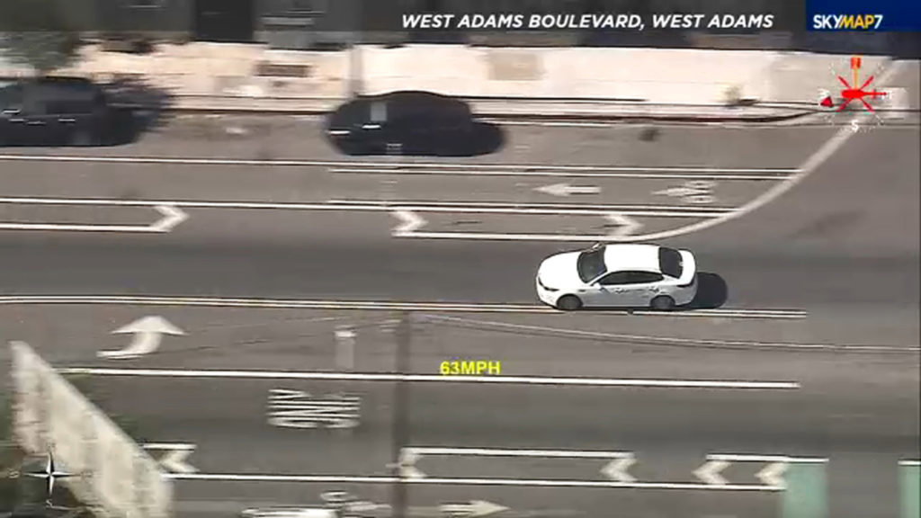 LAPD pursuing stolen car through South LA area - KABC-TV