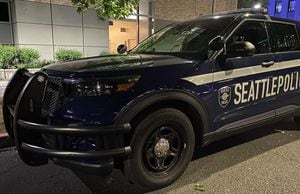 Man shot while riding stolen motorcycle in Ballard - Yahoo! Voices