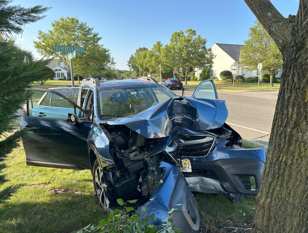 N.J. woman killed after car hits tree - NJ.com