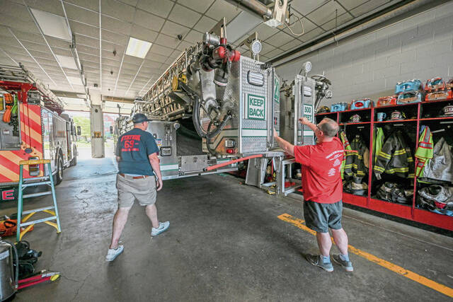 New Lower Burrell ladder truck gives firefighters 'dual functionality' on calls - TribLIVE