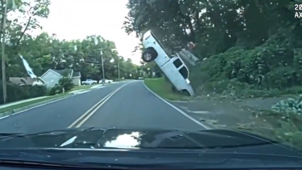 Video: Drug trafficking suspect flees traffic stop, flips truck before arrest - Police News