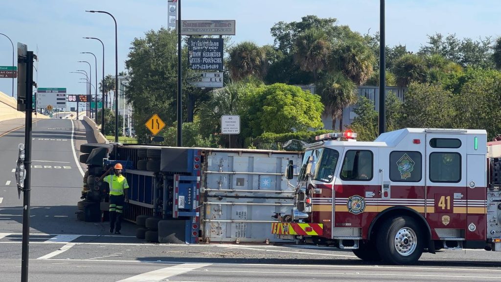 Truck flips over, forces I-4 ramp shutdown - WFTV Orlando