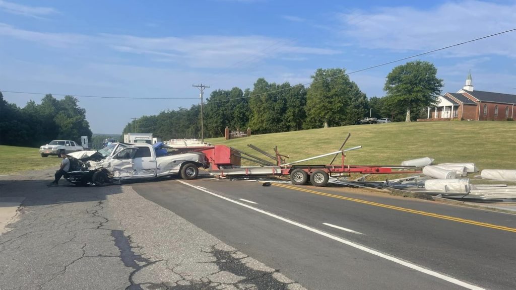 Troopers: Truck driver runs stop sign, causes deadly crash in Lincoln County - WSOC Charlotte