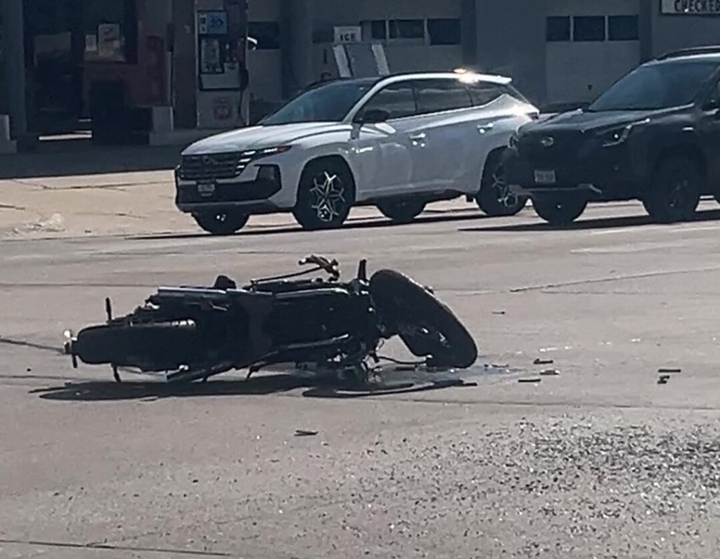 Motorcycle and pickup collide in Lincoln intersection - KLKN