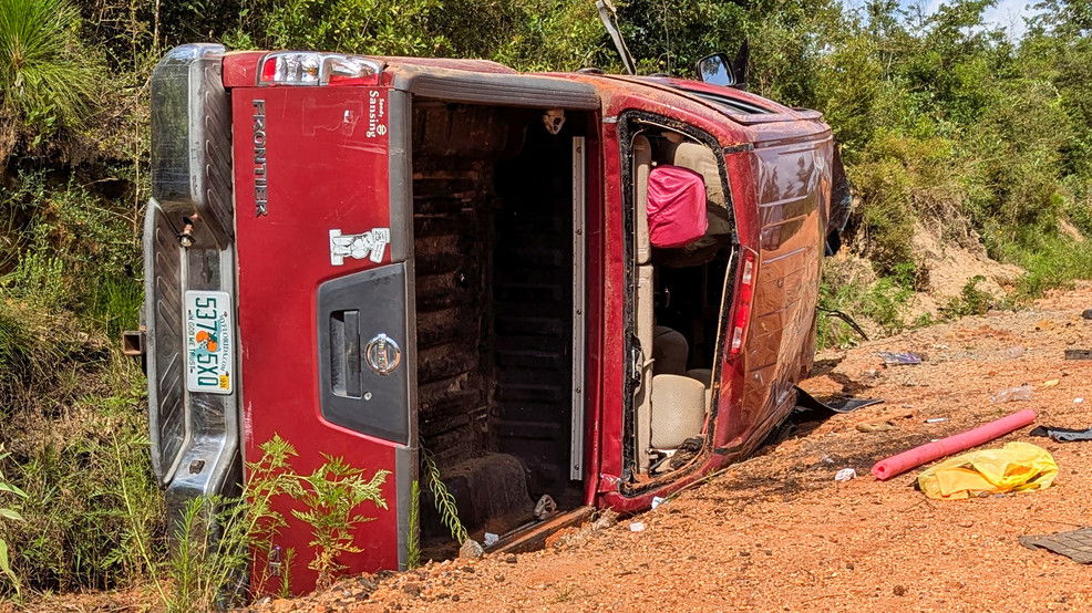 6 children thrown from bed of pickup truck in rollover crash in Escambia County - WEAR