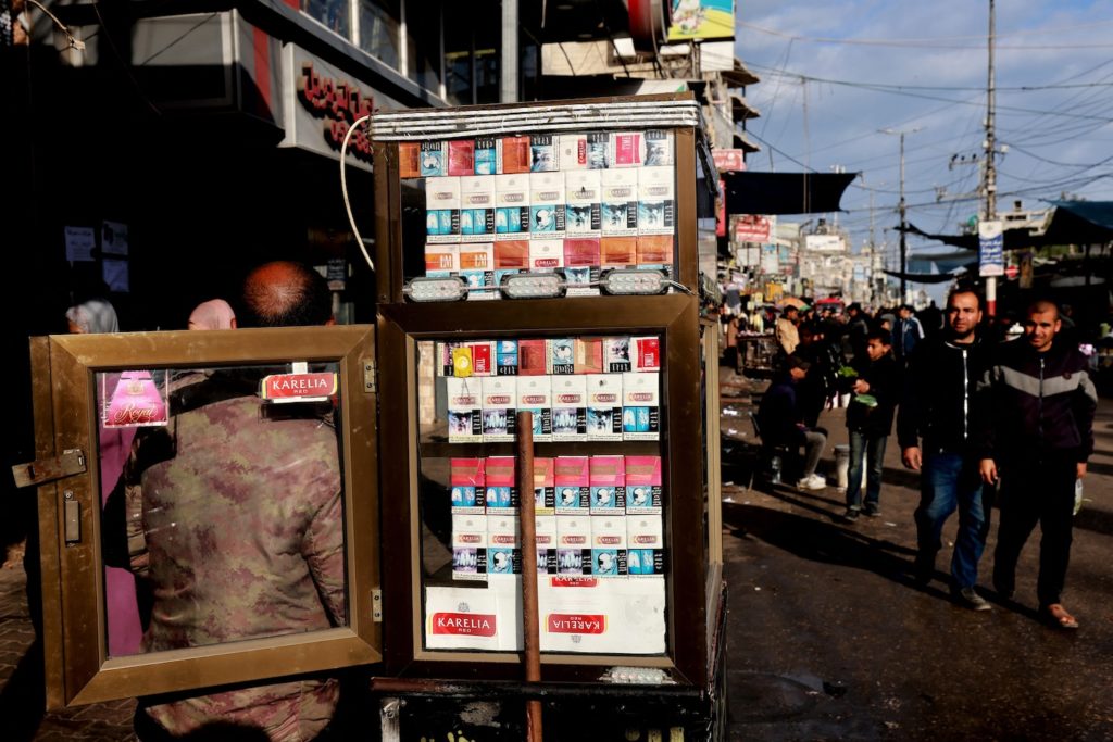 Gaza’s black market for cigarettes is fueling attacks on aid trucks - The Washington Post