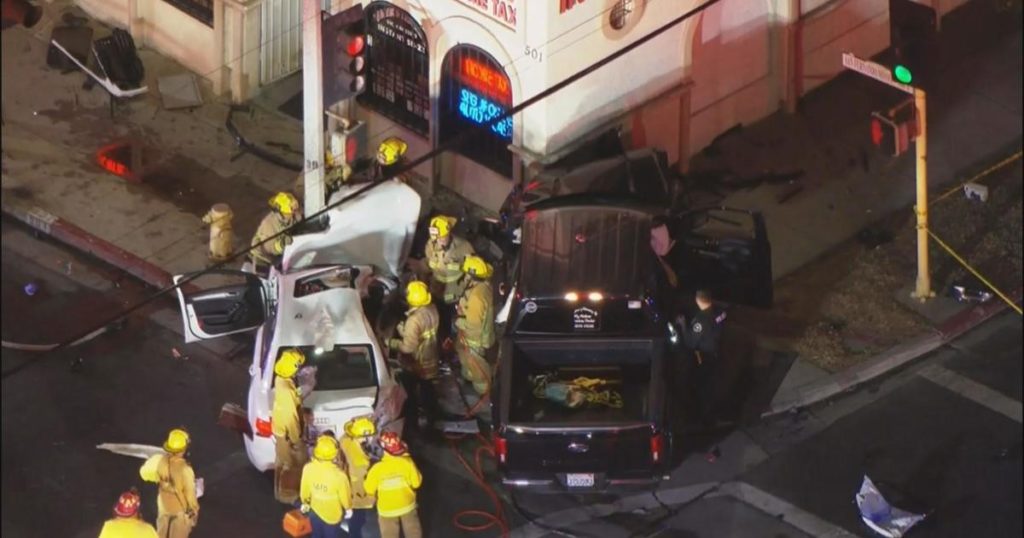 Three people hospitalized after car crash in San Fernando - CBS News